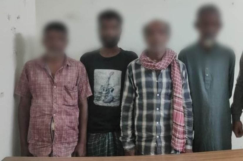 ডিবি পুলিশের অভিযানে ৬ জু য়া ড়ি গ্রে ফ তা র